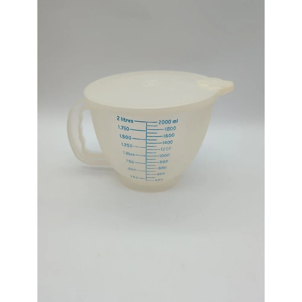 Vintage Tupperware 8 Cup Liquid Measuring Pitcher Mix N Store 500-9 With Lid